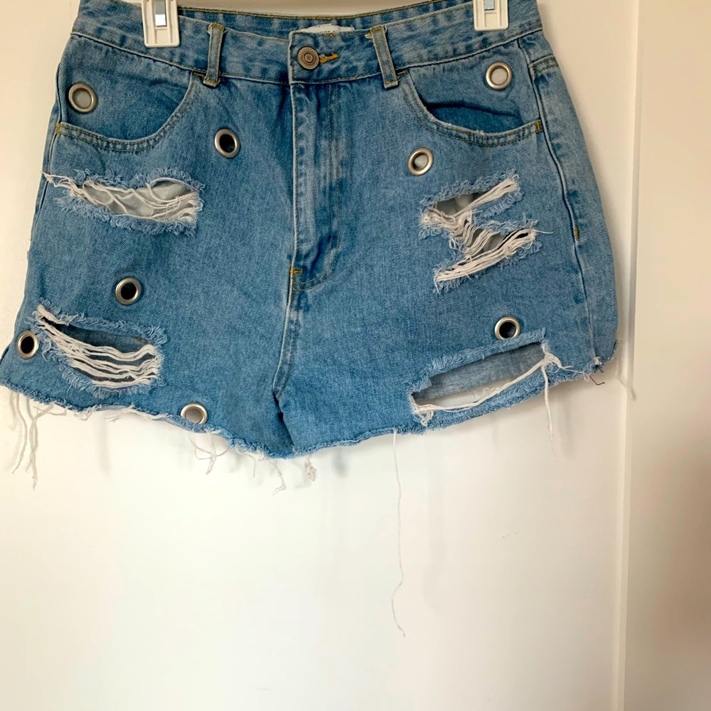 Short jean shorts
